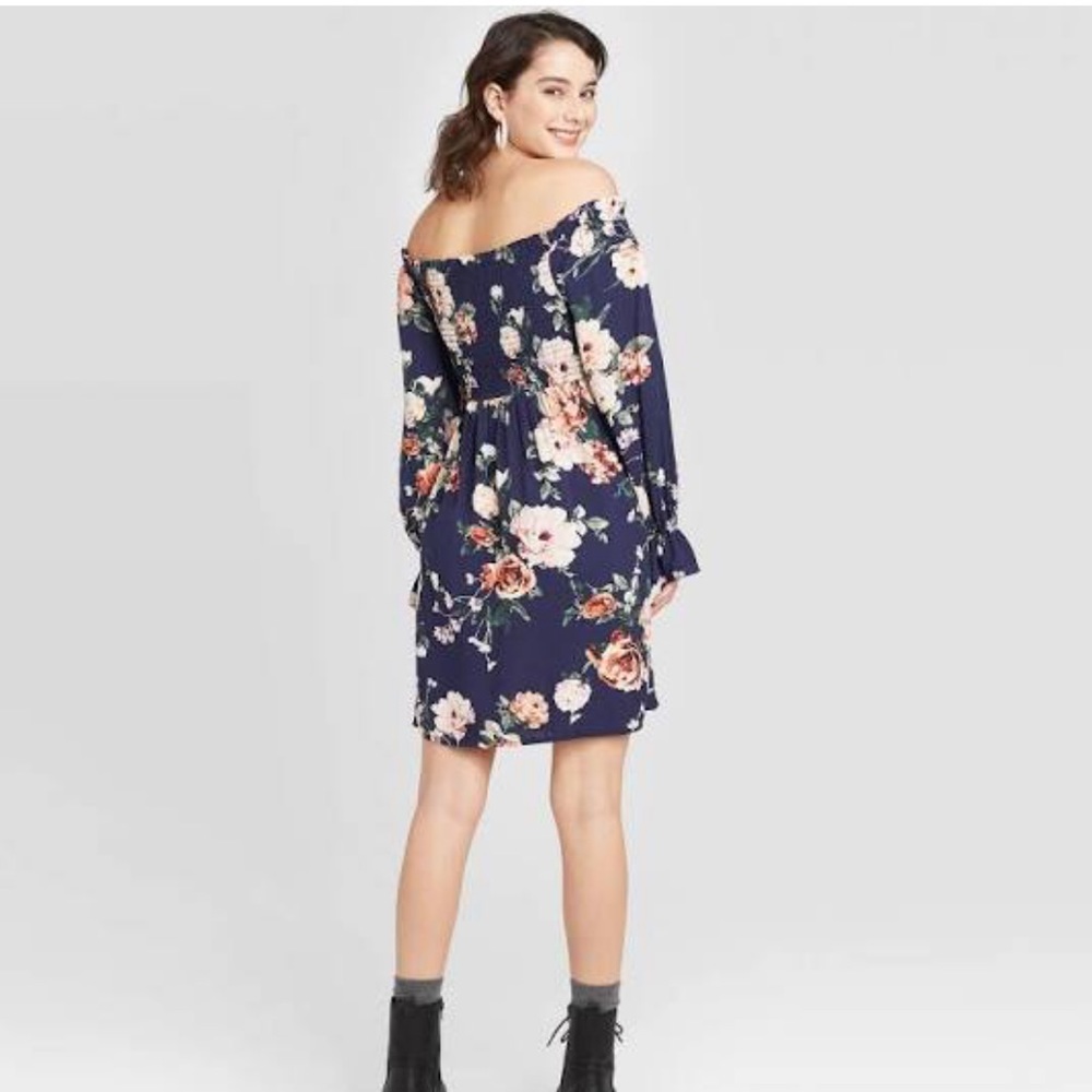 Women’s Floral Print Long Sleeve Smocked Mini - Picture 2 of 9